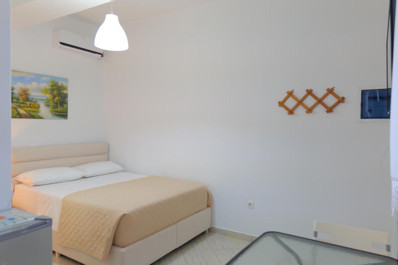 Sunset Villas Qëparo Exteriér fotografie