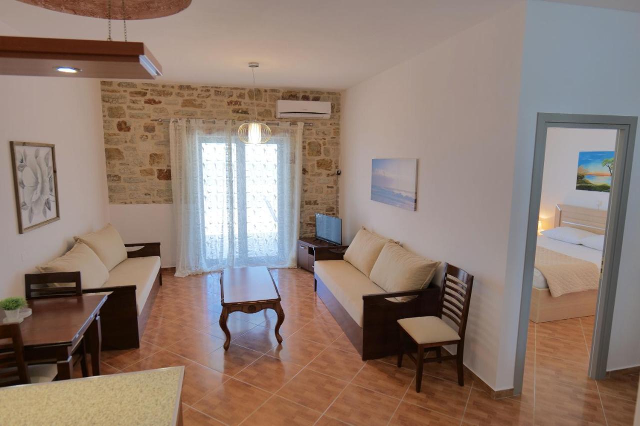 Sunset Villas Qëparo Exteriér fotografie