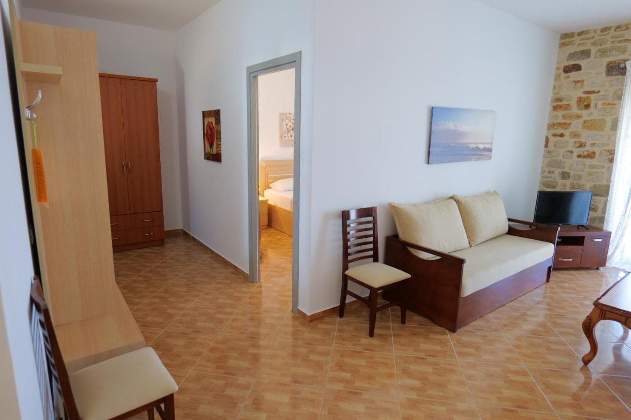 Sunset Villas Qëparo Exteriér fotografie